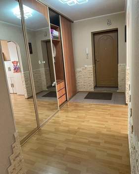 2-к квартира, вторичка, 61м2, 1/10 этаж