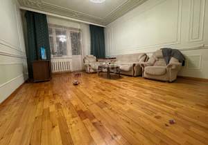 4-к квартира, вторичка, 102м2, 2/5 этаж